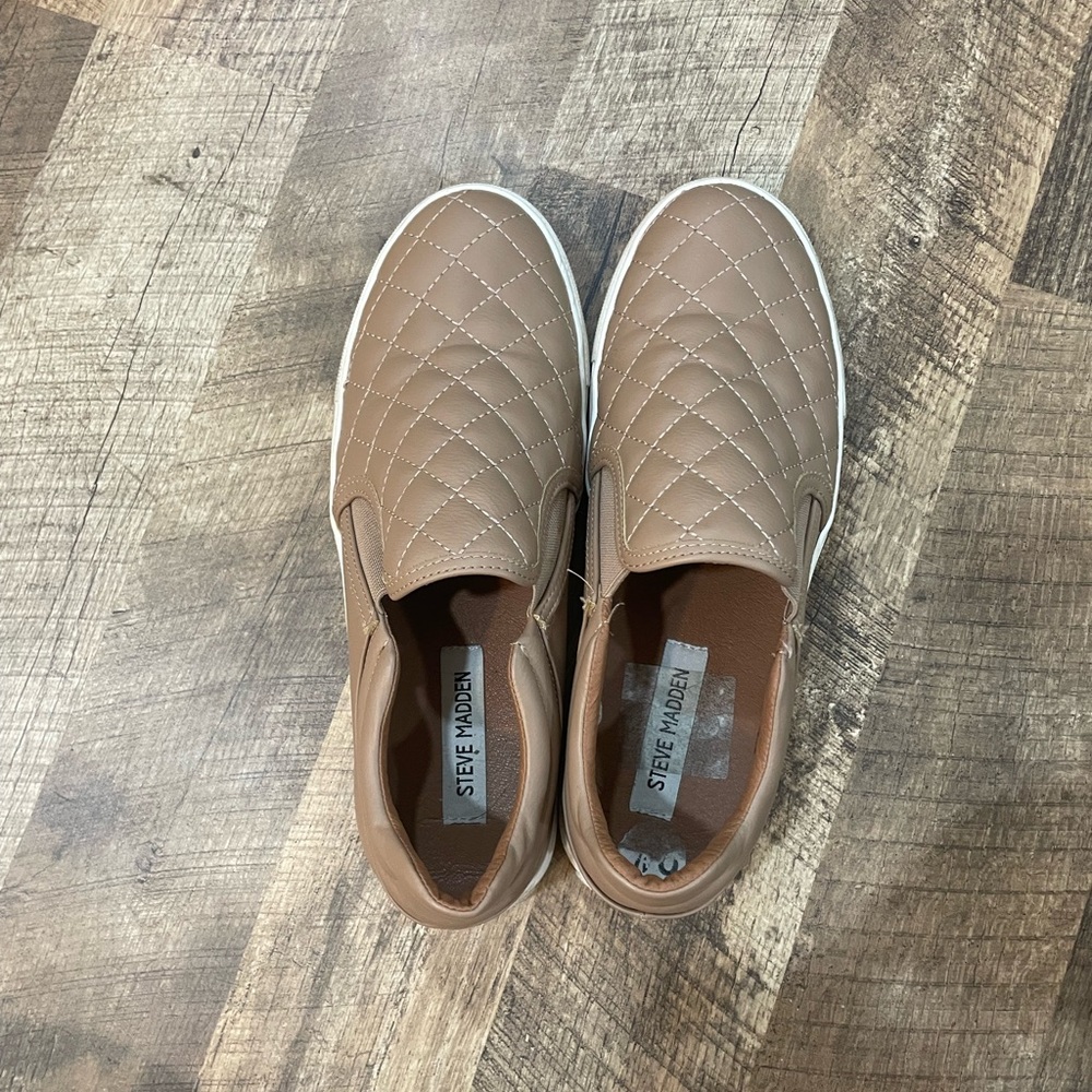 Steve Madden. Size 9.5